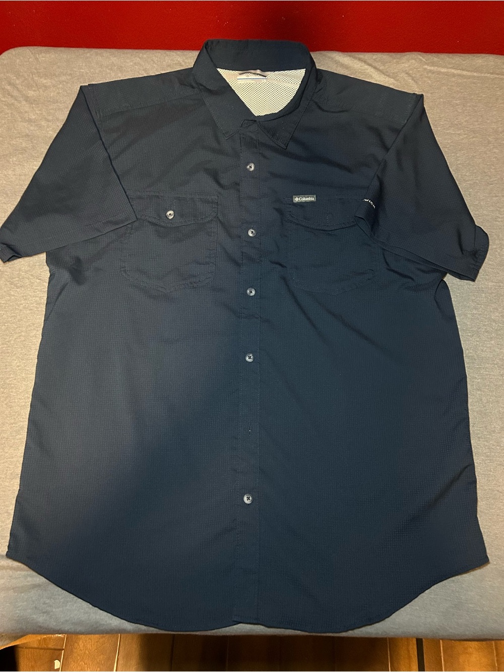 Columbia Men’s Short-Sleeve Navy Performance Omni Wick Button-Up Shirt